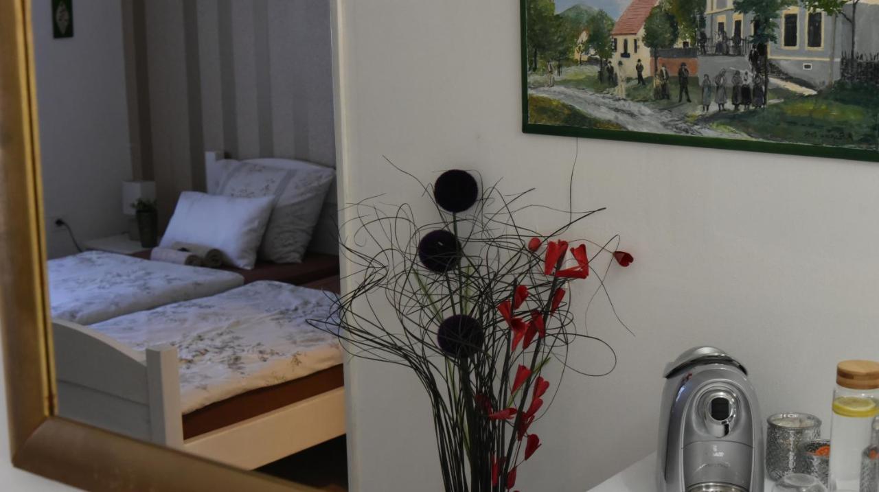 Licko Petrovo Selo Rooms Bobic מראה חיצוני תמונה